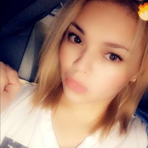 Meet your Posher, Dilmia